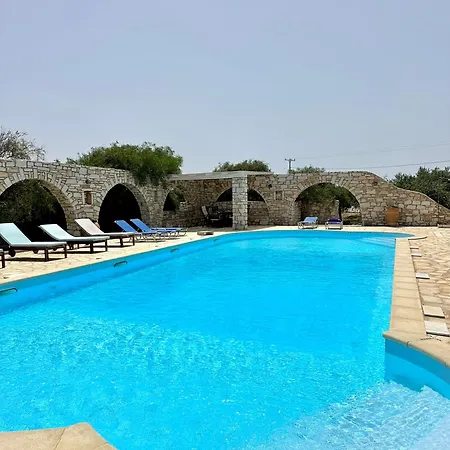 Διαμέρισμα Luxurious Rooftop Escape *