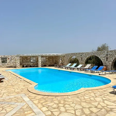 Apartment Luxurious Rooftop Escape