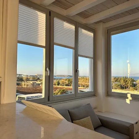 Luxurious Rooftop Escape Apartment