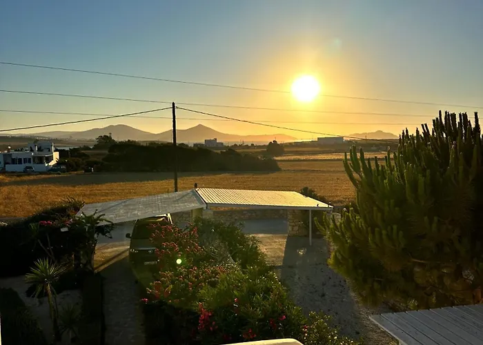 Luxurious Rooftop Escape Apartment Naoussa